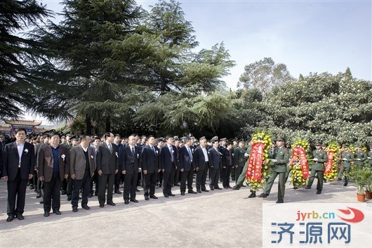 我市举行清明节公祭活动